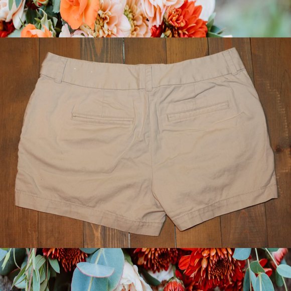 LOFT Tan Shorts – Size 6 - Picture 3 of 3